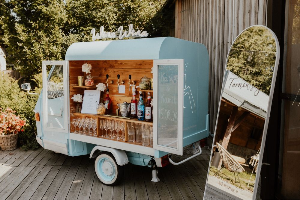 Prosecco van, Piaggio Ape, mobilny bar, event- wolne terminy