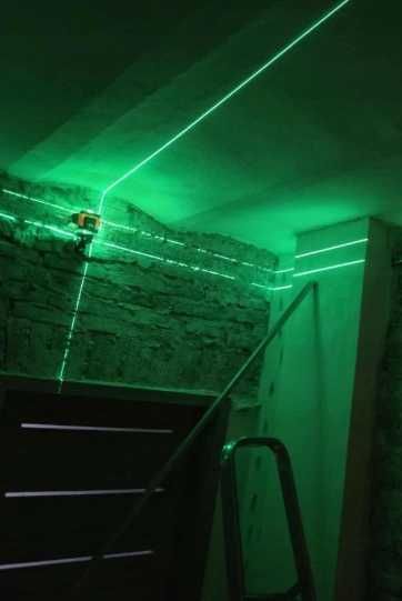 Poziomnica Laserowa Krzyżowa 4D 16 linii 360° ZESTAW z Statywem [NOWA]