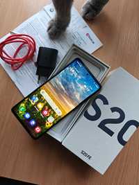 Samsung Galaxy S20 FE 8/256 + 25w зарядка