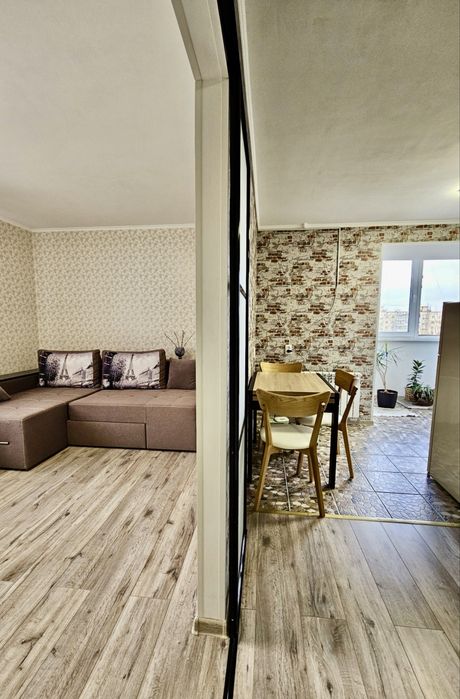 Сдаю 1 комнатную квартиру на Космонавтов/ Электронная