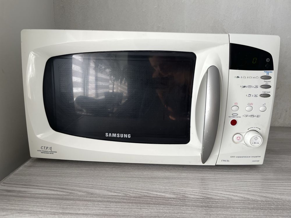 Мікрохвильовка samsung