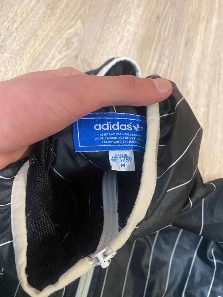 Вітровка adidas