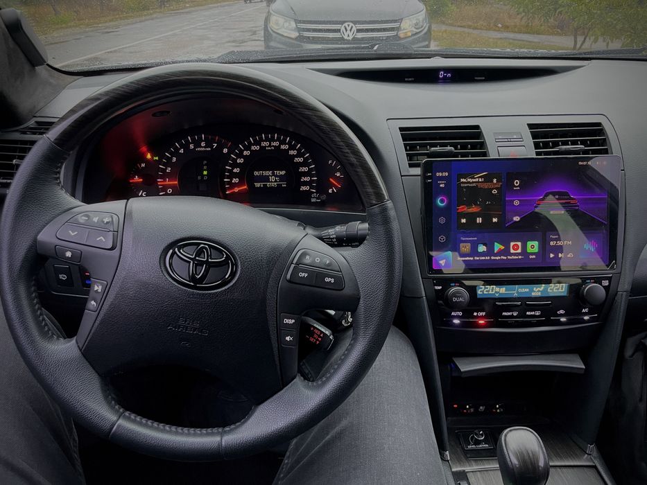 Рамка магнітоли 10 дюймів для camry40