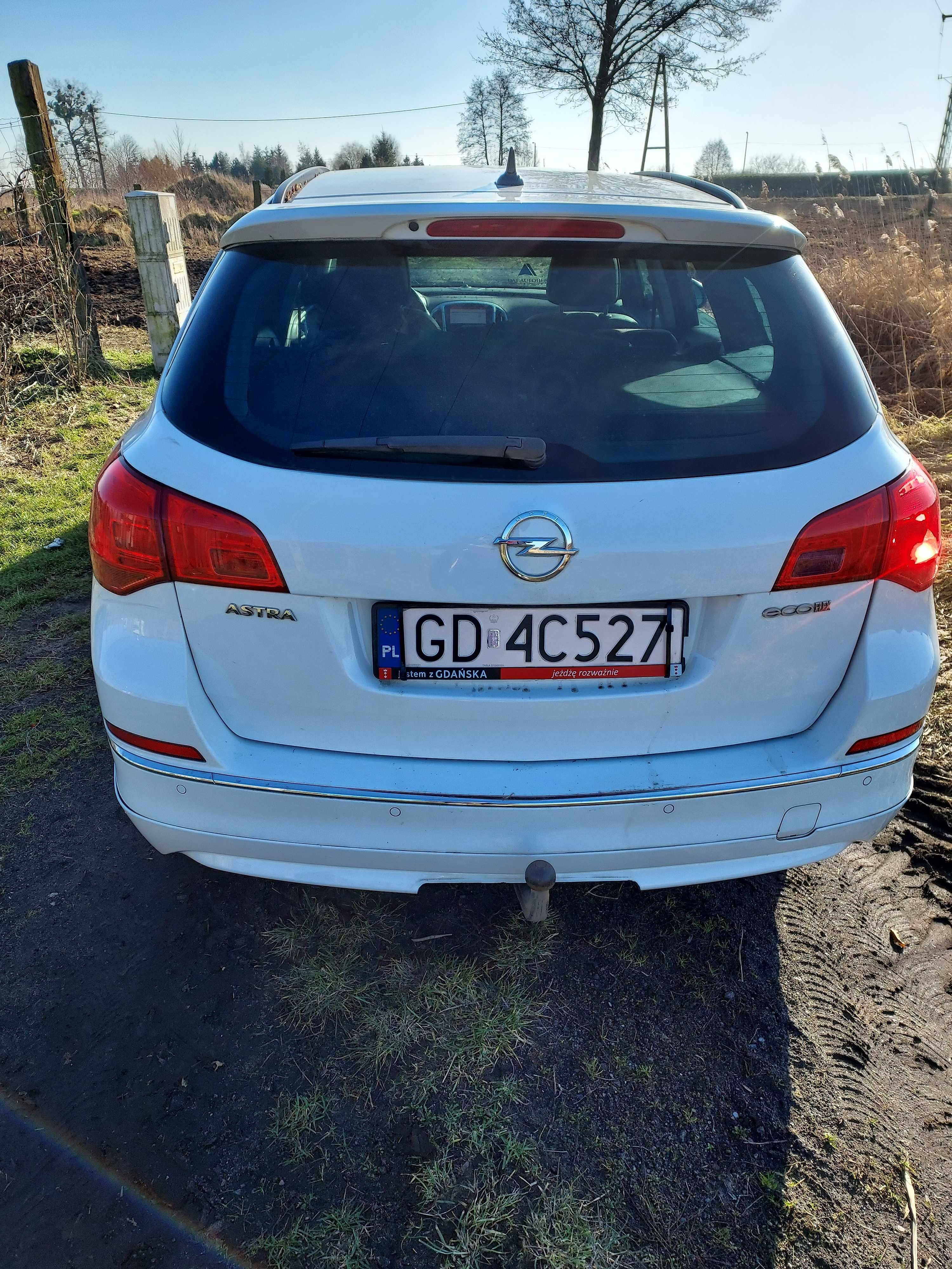 Opel Astra J Sports Tourer 1,6 diesel 2014r