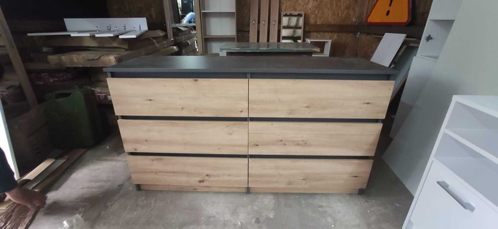 Komoda 140 cm szerokości