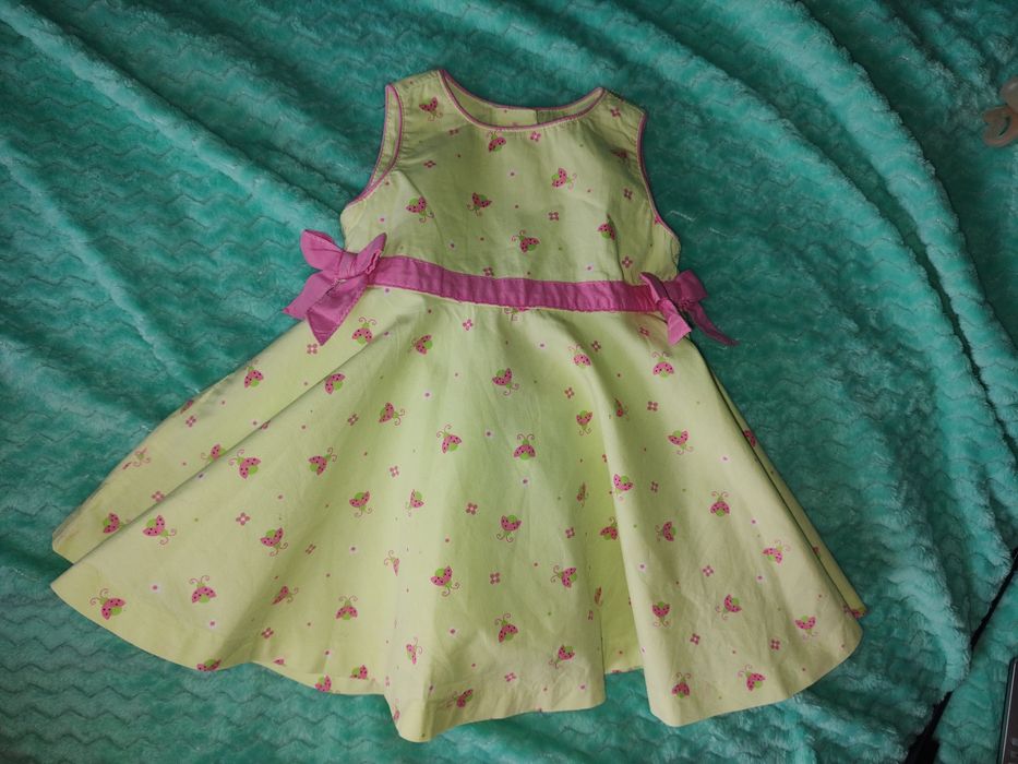 Sukienka pistacjowa rozmiar 68