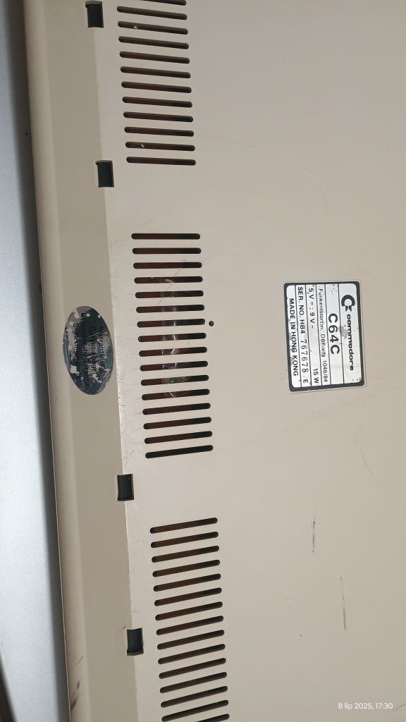 Commodore c64 czerwona dioda