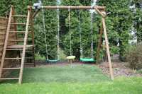 Huśtawka ogrodowa dla dzieci z drabinką SOBEX