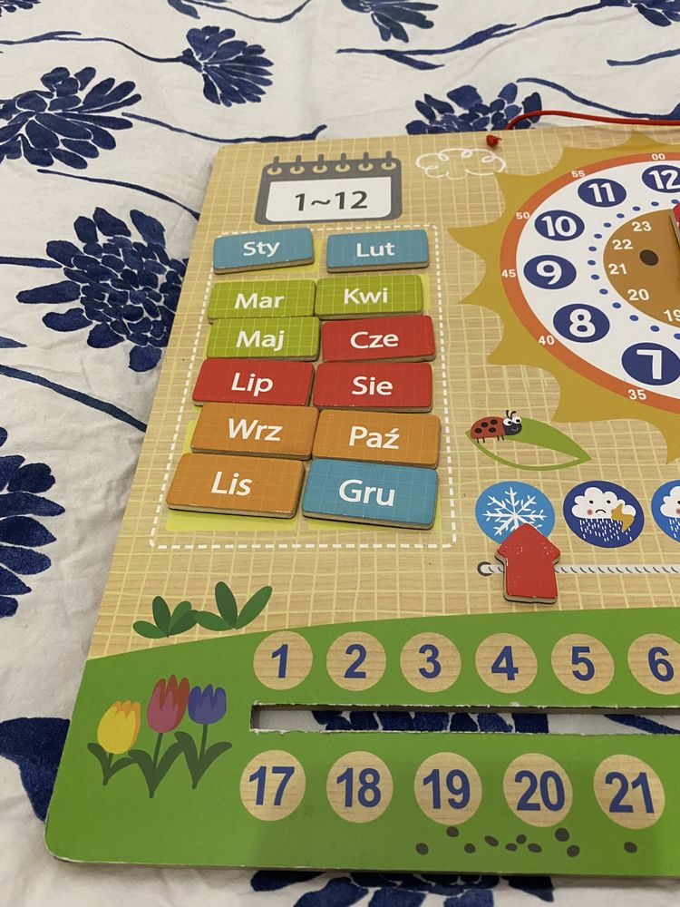 Zegar kalendarz pory roku drewniana tablica magnetyczna playtive