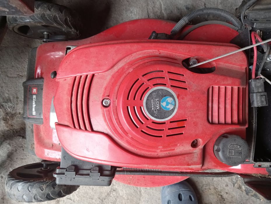 Kosiarka spalinowa z napędem