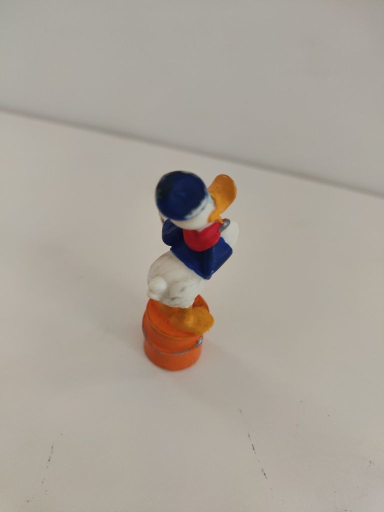 Figura Pato Donald pintor PVC para lápis