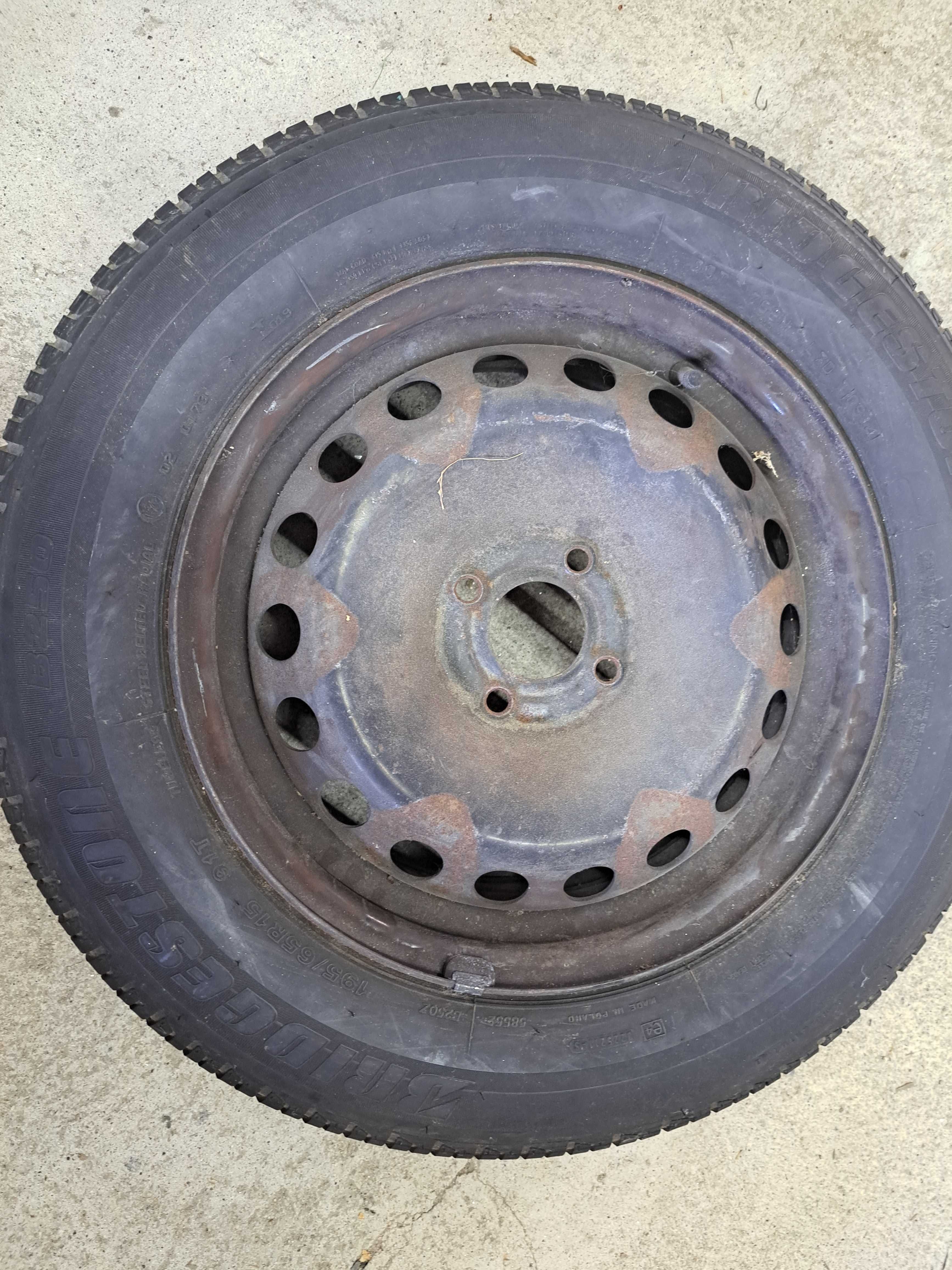 Jantes com pneu 195/65 R15