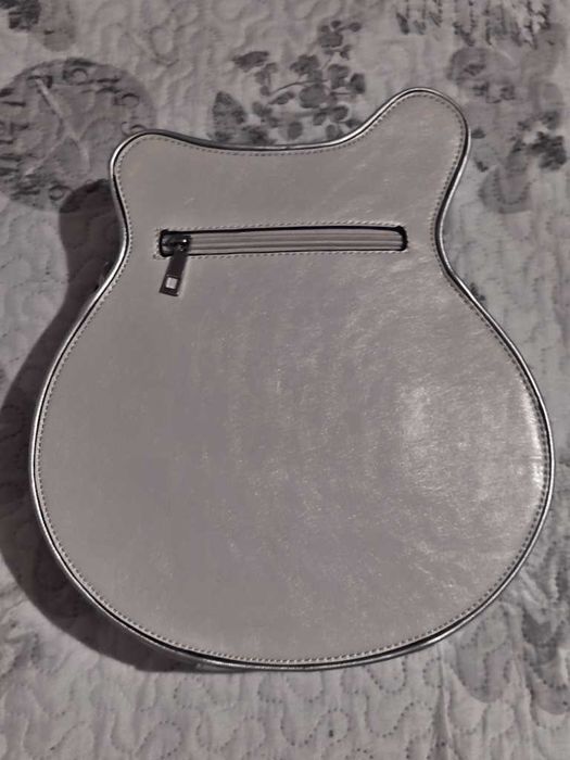 Сумка у вигляді гітари