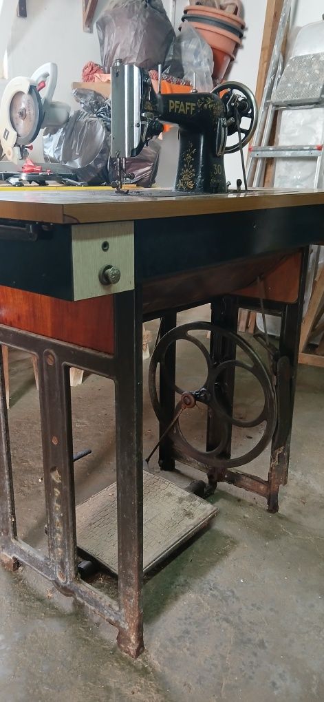 Máquina de Costura, PFAFF.