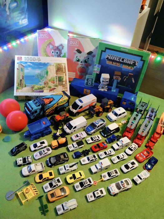 Zabawki autka tiry gry puzzle klocki