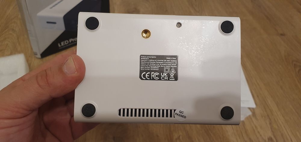 Міні проектор GTEQY YK10