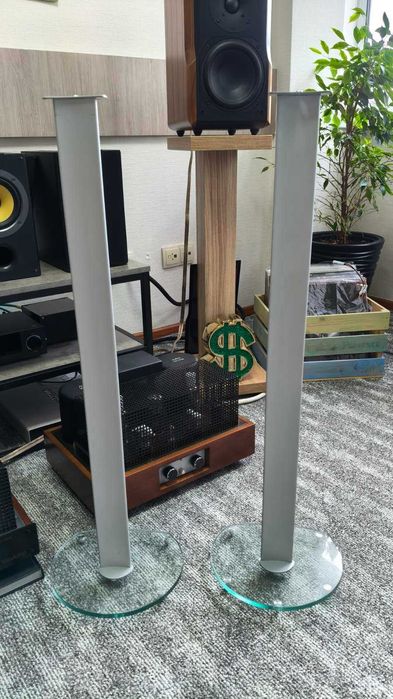 Стійки під акустику оригінального дизайну (одна пара)