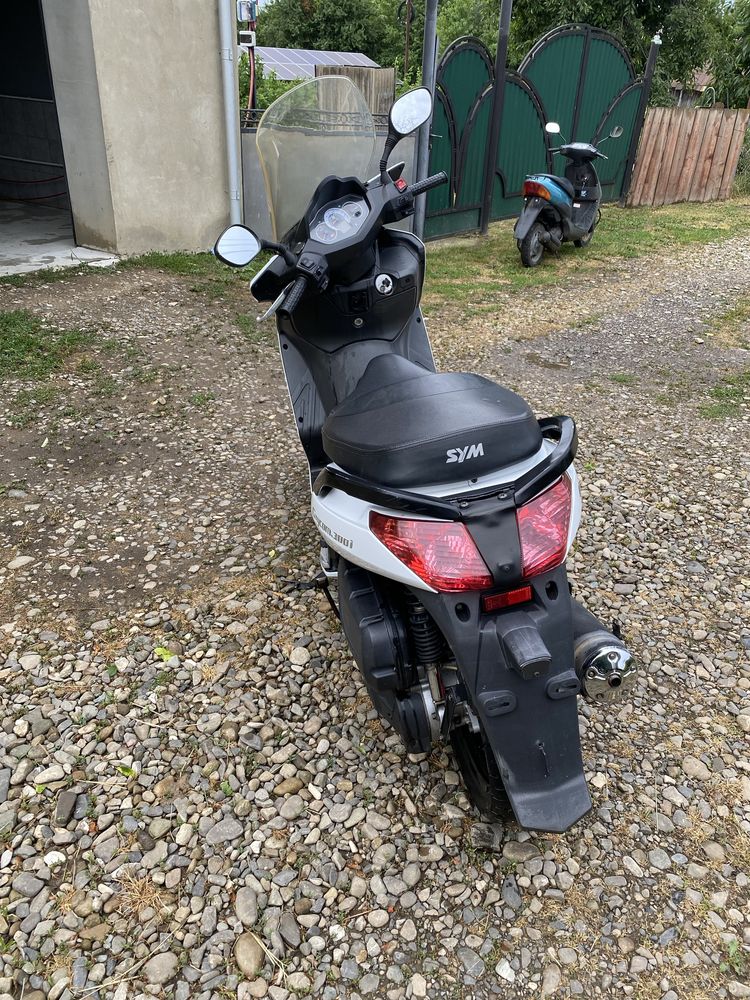 Максі скутер SYM citycom 300i