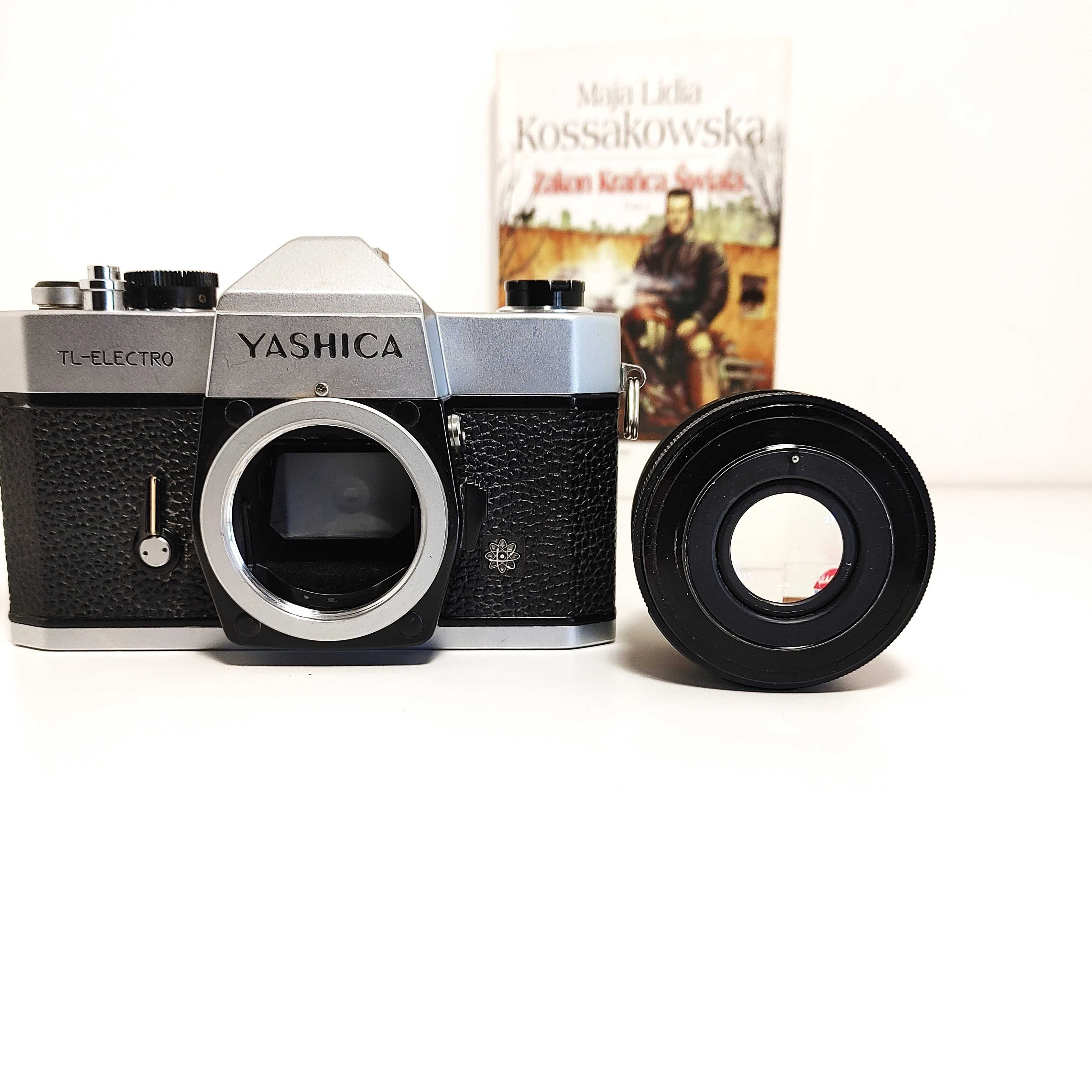 Zadbana Lustrzanka analogowa YASHICA TL Electro z Yashinon 50 mm 1:1,9