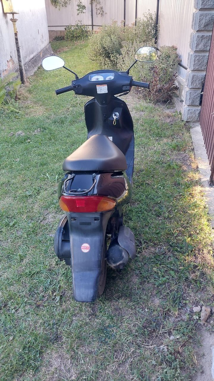 Продам скутер suzuki
