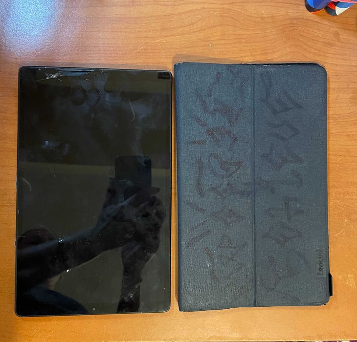 Планшет Lenovo M10 HD разбит экран