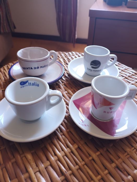 Conjunto de 4 chávenas de café