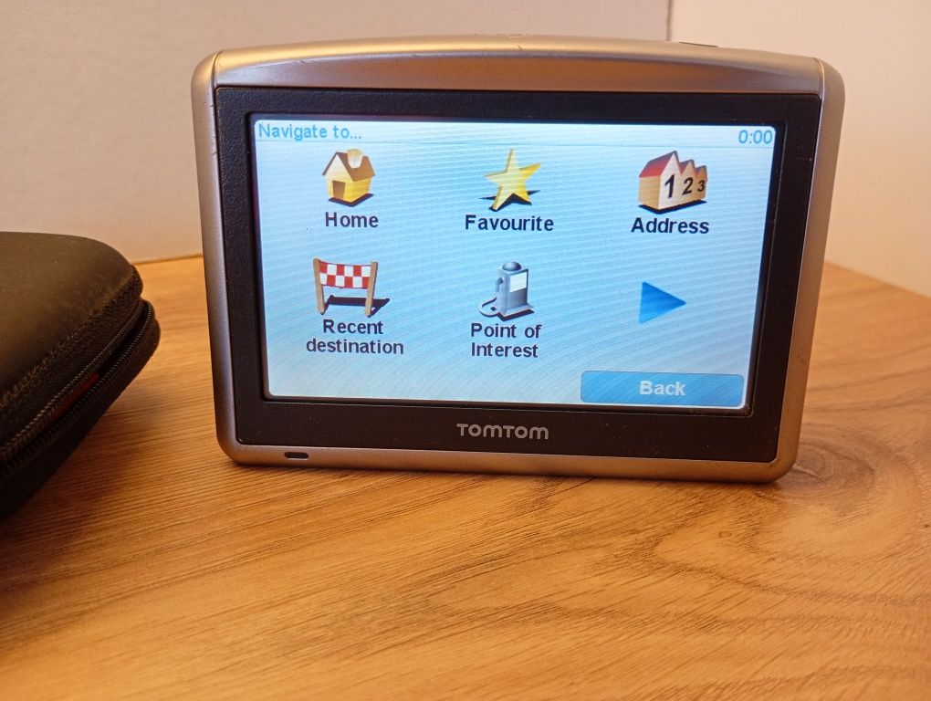 Навигатор Tom Tom