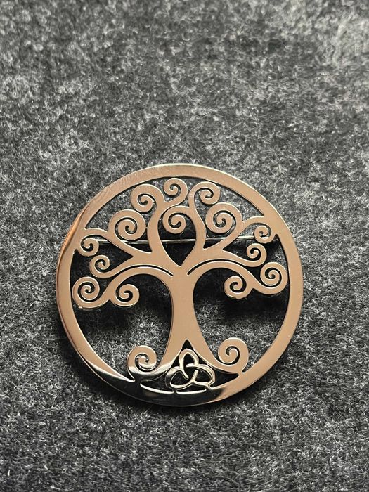 Okrągła broszka przypinka