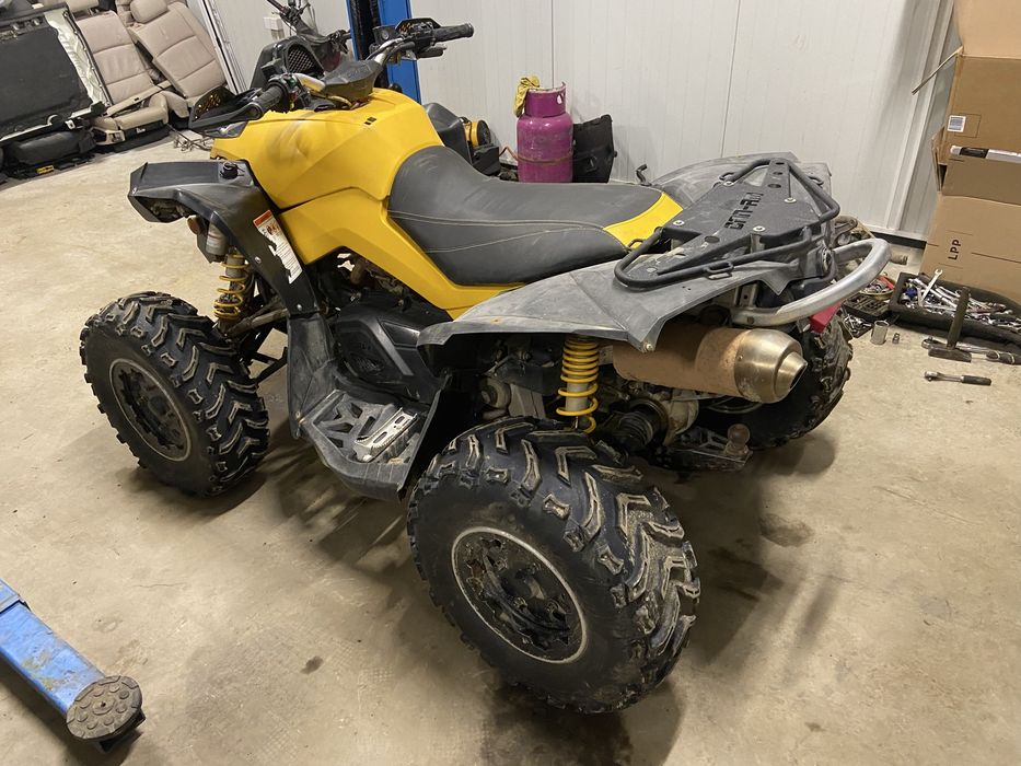 Plastiki osłona obudowy Bagażnik stelaż koła can am renegade 800R g1