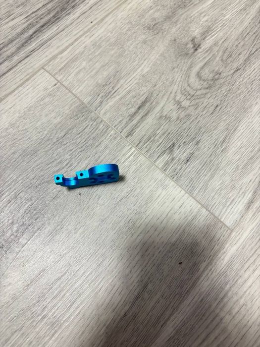 Кріплення для мотора машинки на радіоуправлінні rc car