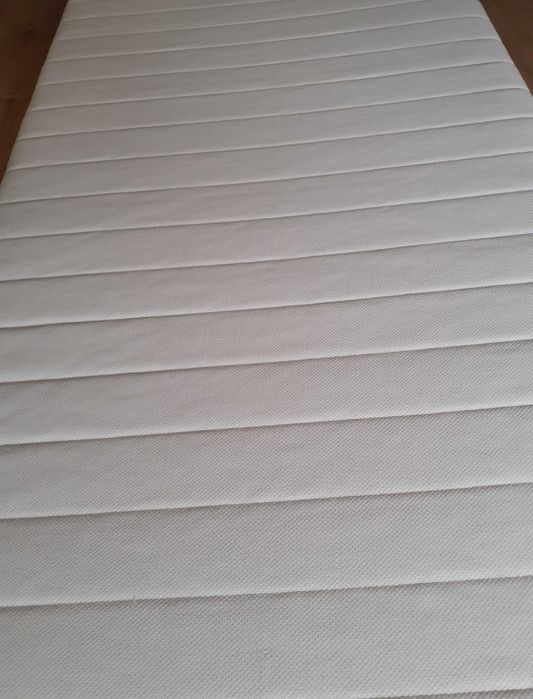 Materac piankowy MALFORS, Ikea. Wymiary: 200×80×11. Stan bardzo dobry.