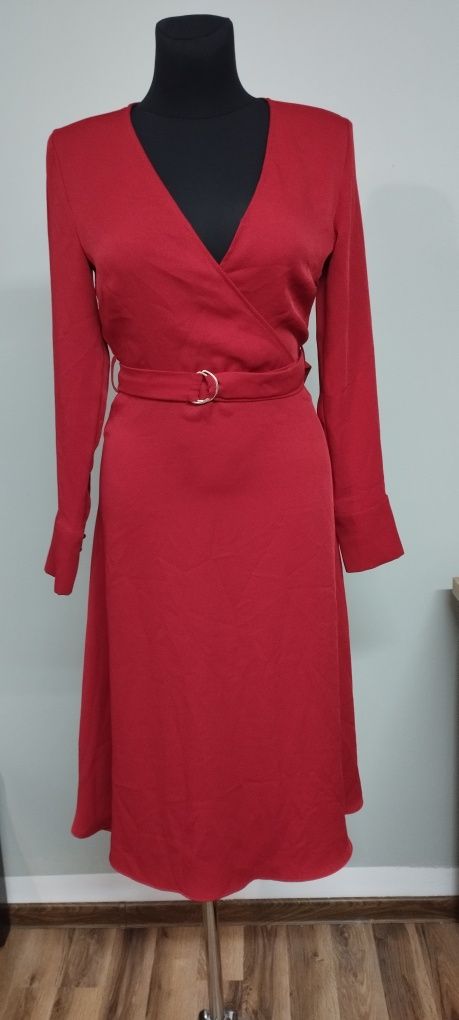 Czerwona sukienka