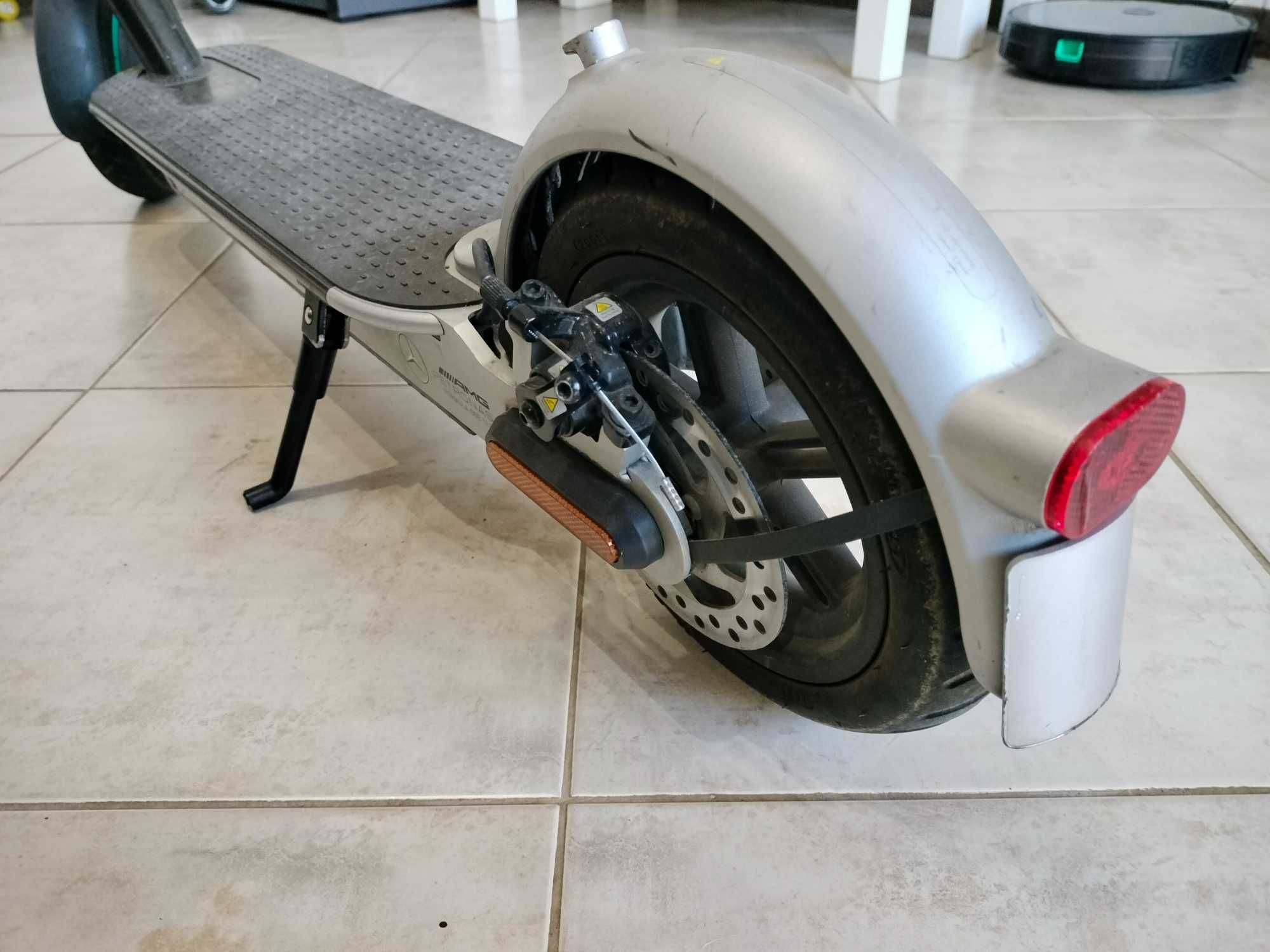 45km Trotinete Xiaomi scooter pro 2 Mercedes amg