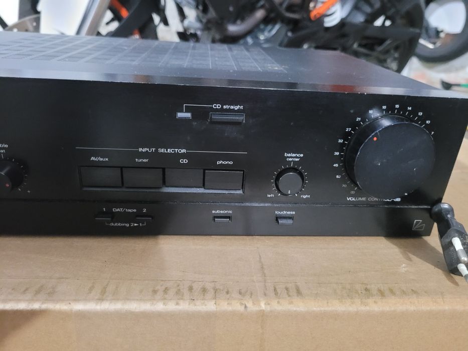 Wzmacniacz LUXMAN LV111