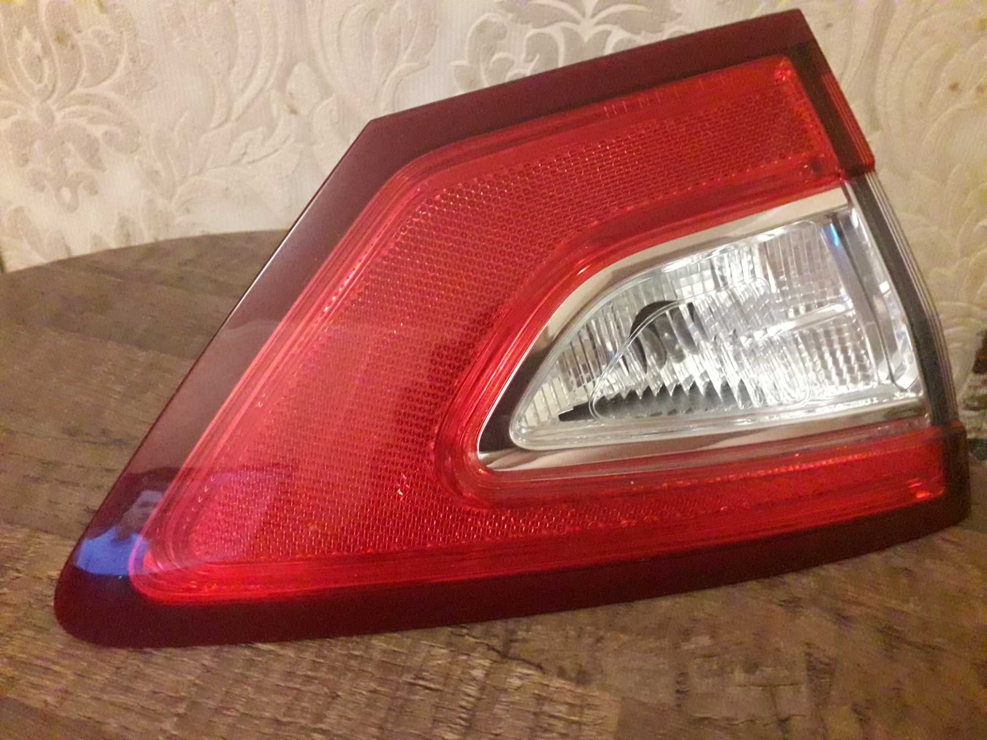 Задні LED фонарі Ford Fusion