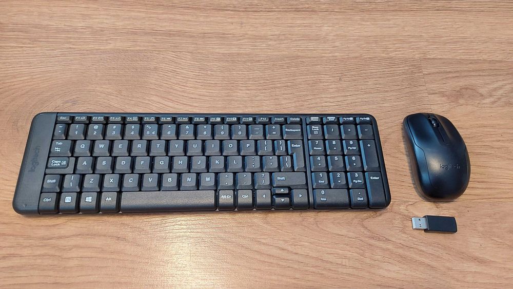 Zestaw LOGITECH Wireless Combo MK220