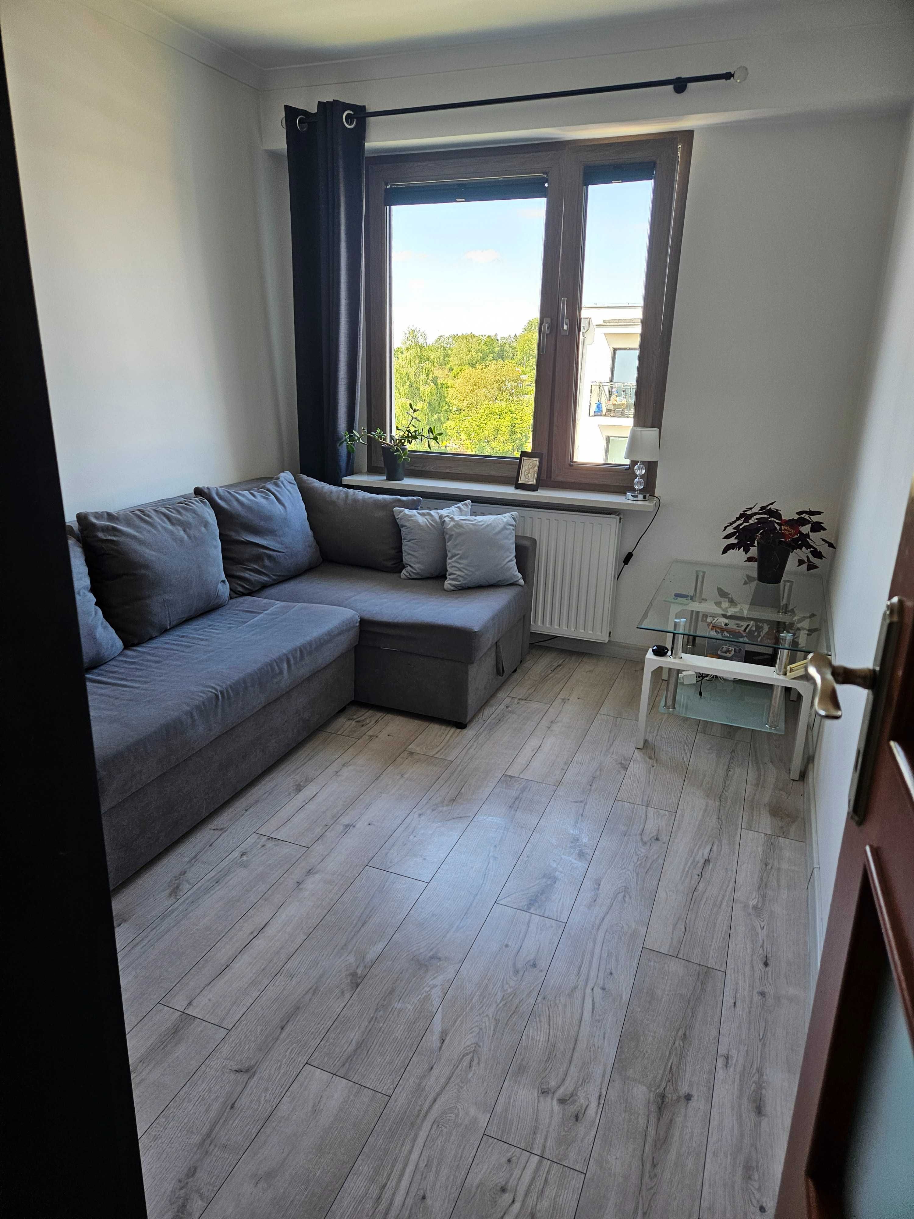 Sprzedamy mieszkanie 3-pokojowe z balkonem po remoncie w Redzikowie
