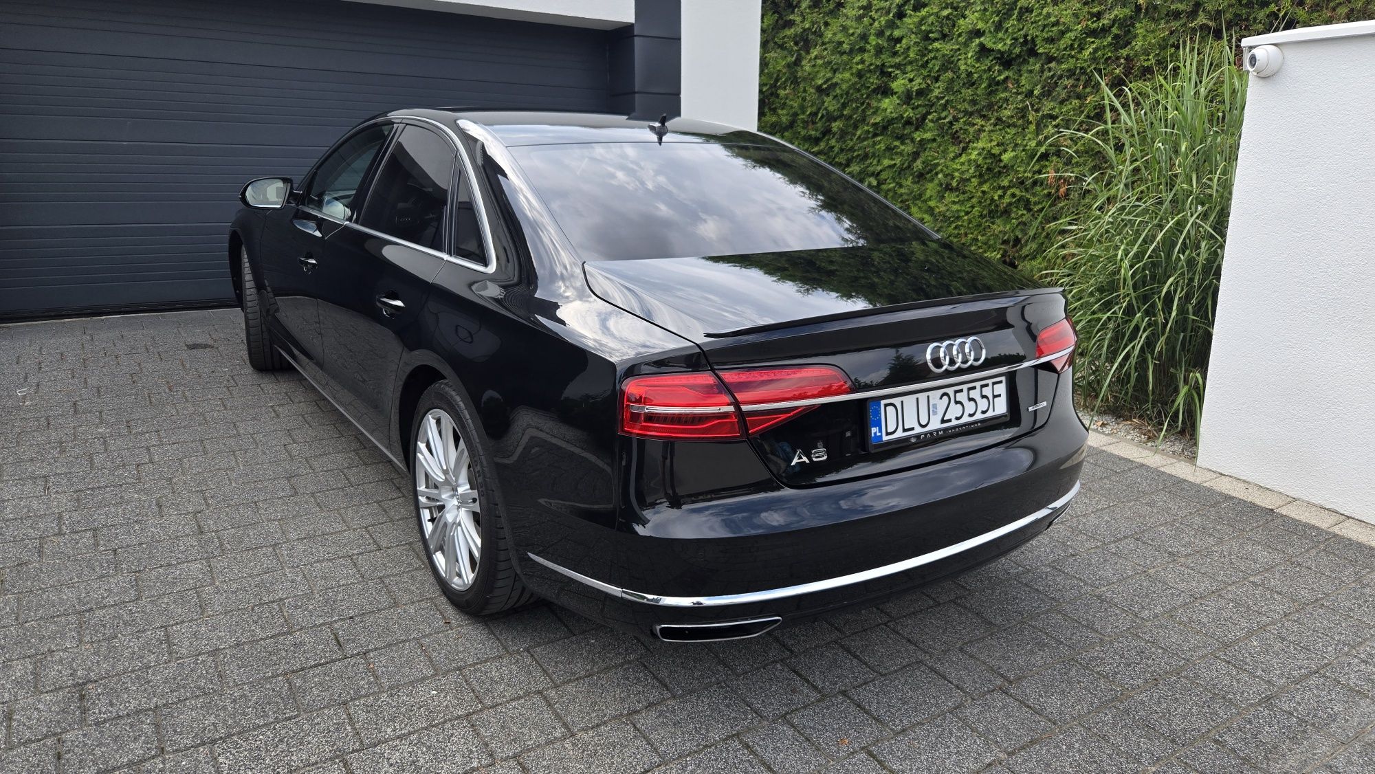 Audi A8 - stan idealny