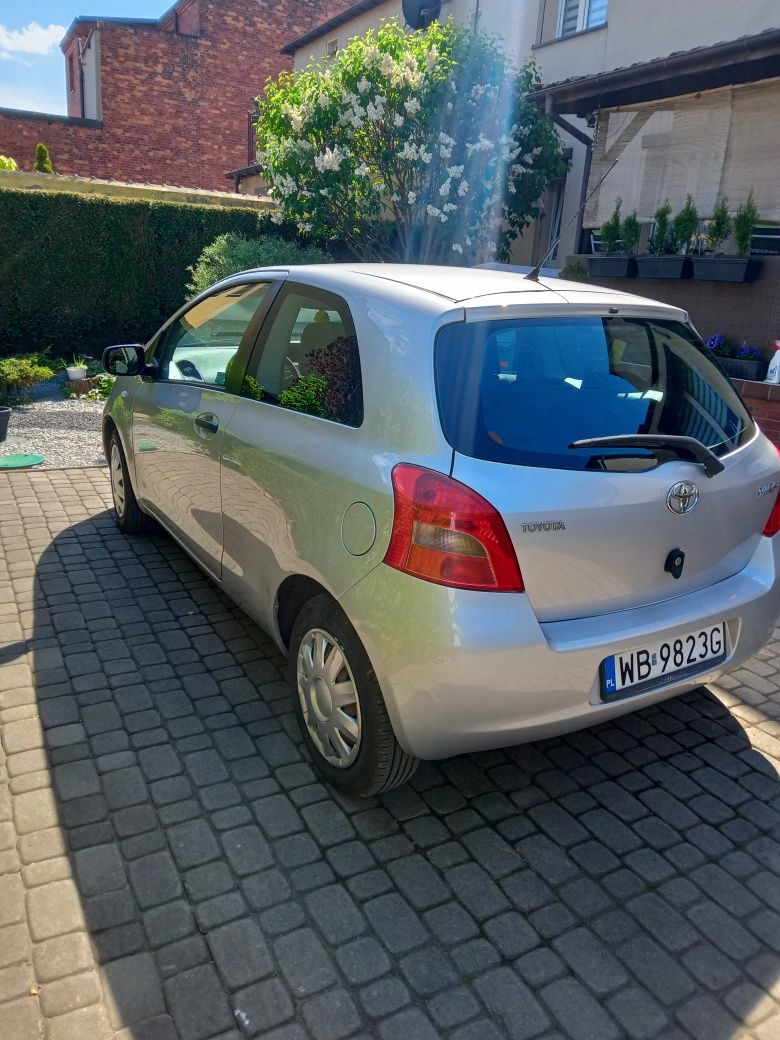 Toyota Yaris ll  1.0 benzyna 2007r klimatyzacja