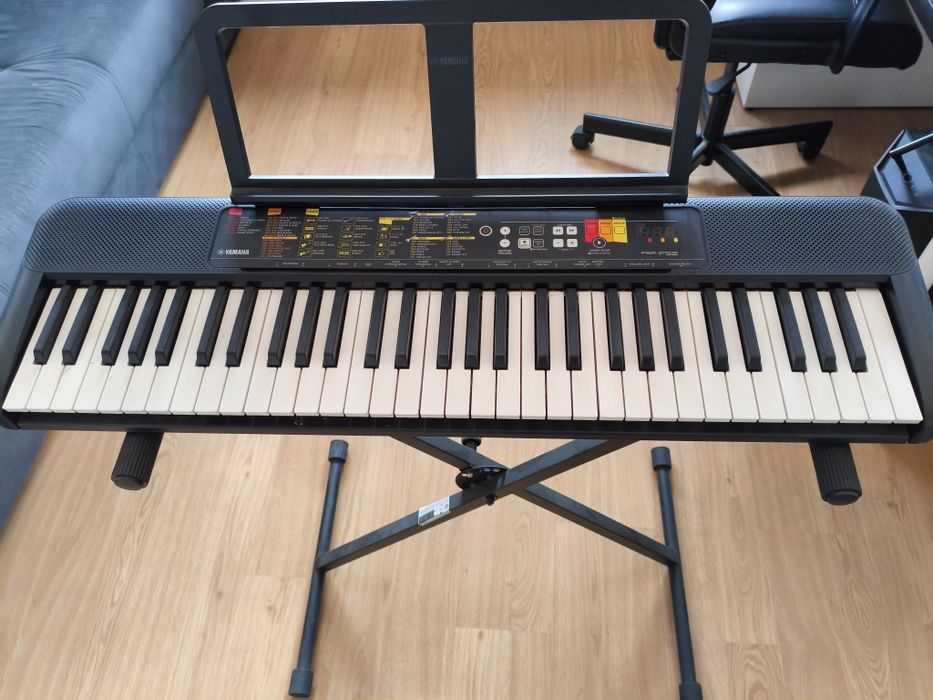 Teclado Yamaha PSR-F52