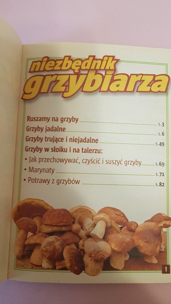 Książka "Niezbędnik grzybiarza"