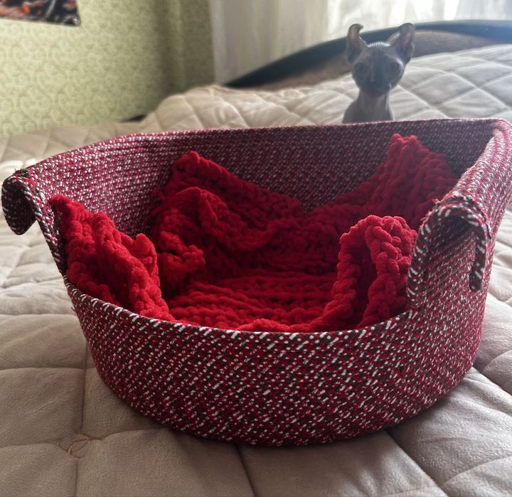 Лежанка для домашніх тваринок