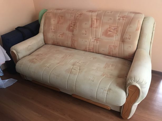 Продам диван розкладний стан: практичного нового !