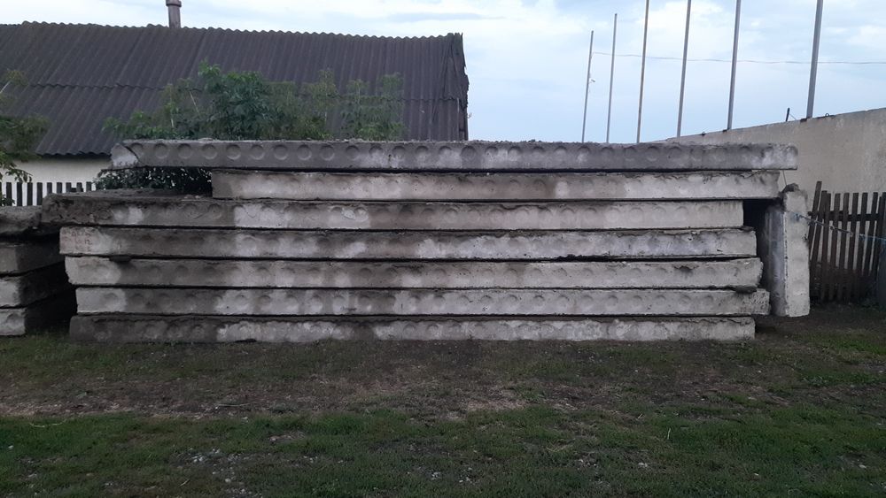 Продам плиты аэродромка 14000грн за 1шт,плиты перекрытия 4000грн за 1