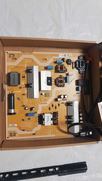 Комплект плат телевизора Samsung UE 55 RU 7179