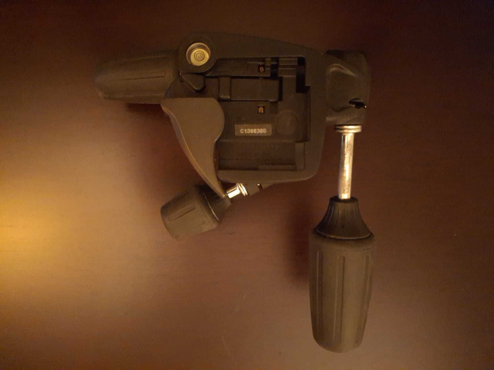 Cabeça marca Manfrotto modelo 804RC2.