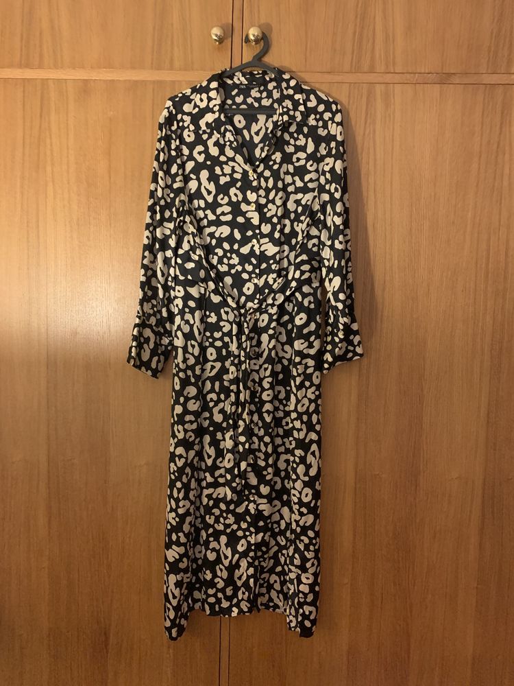 Vestido preto e branco marca Zara tam XL