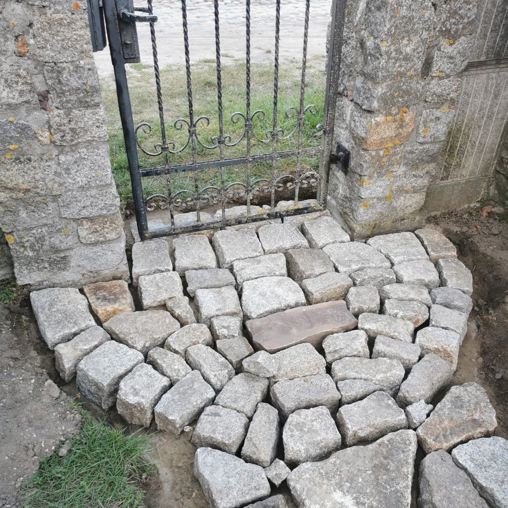 Kostka granitowa, kamień granitowy, materiał budowlane, kostka brukowa
