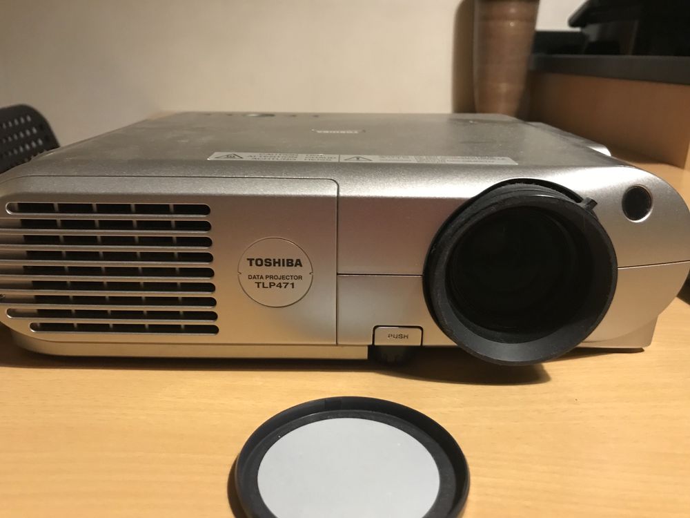 Projector Toshiba TLP 471