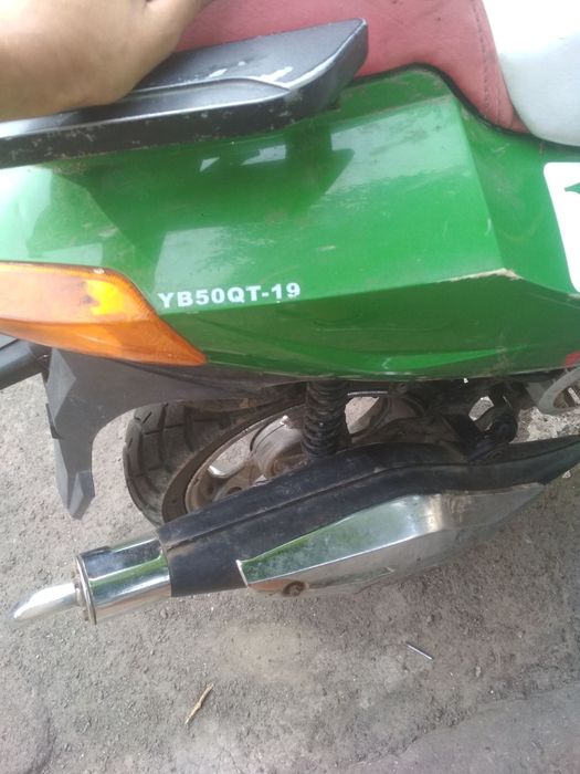Скутер продам yiben